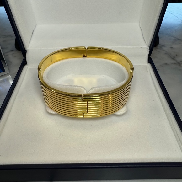 💕HOST PICK💕Frey Wille Royal Clasp Gold Enamel Bangle Claude Monet "Iris". - Picture 4 of 15